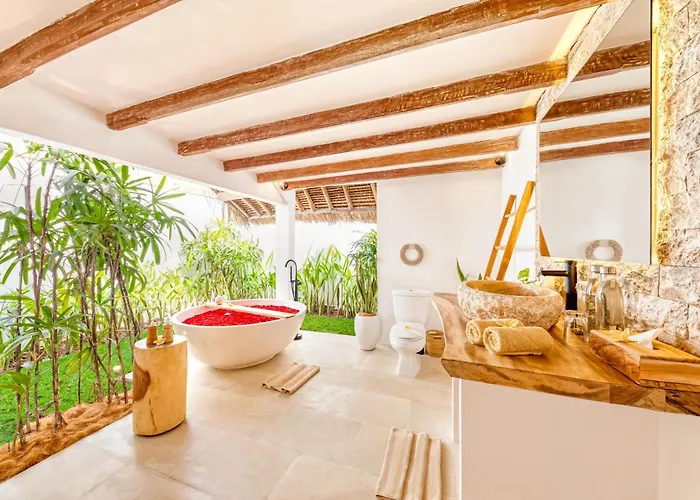 Indigo - 5-bdr With Huge Pool And Garden * Seminyak
