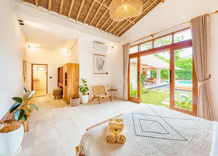 Indigo - 5-bdr With Huge Pool And Garden Seminyak