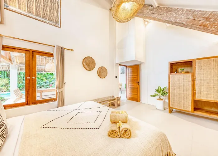 Indigo - 5-bdr With Huge Pool And Garden Villa *