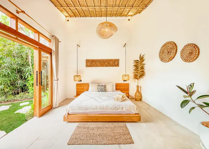 Indigo - 5-bdr With Huge Pool And Garden Villa *