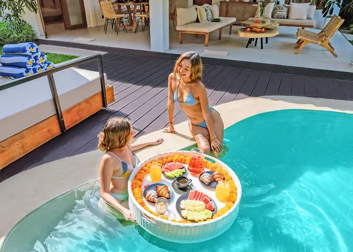 Indigo - 5-bdr With Huge Pool And Garden Villa *