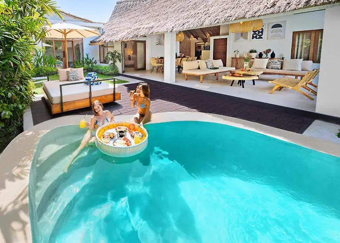 Indigo - 5-bdr With Huge Pool And Garden スミニャック
