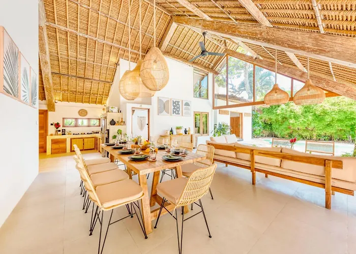 Indigo - 5-bdr With Huge Pool And Garden Villa